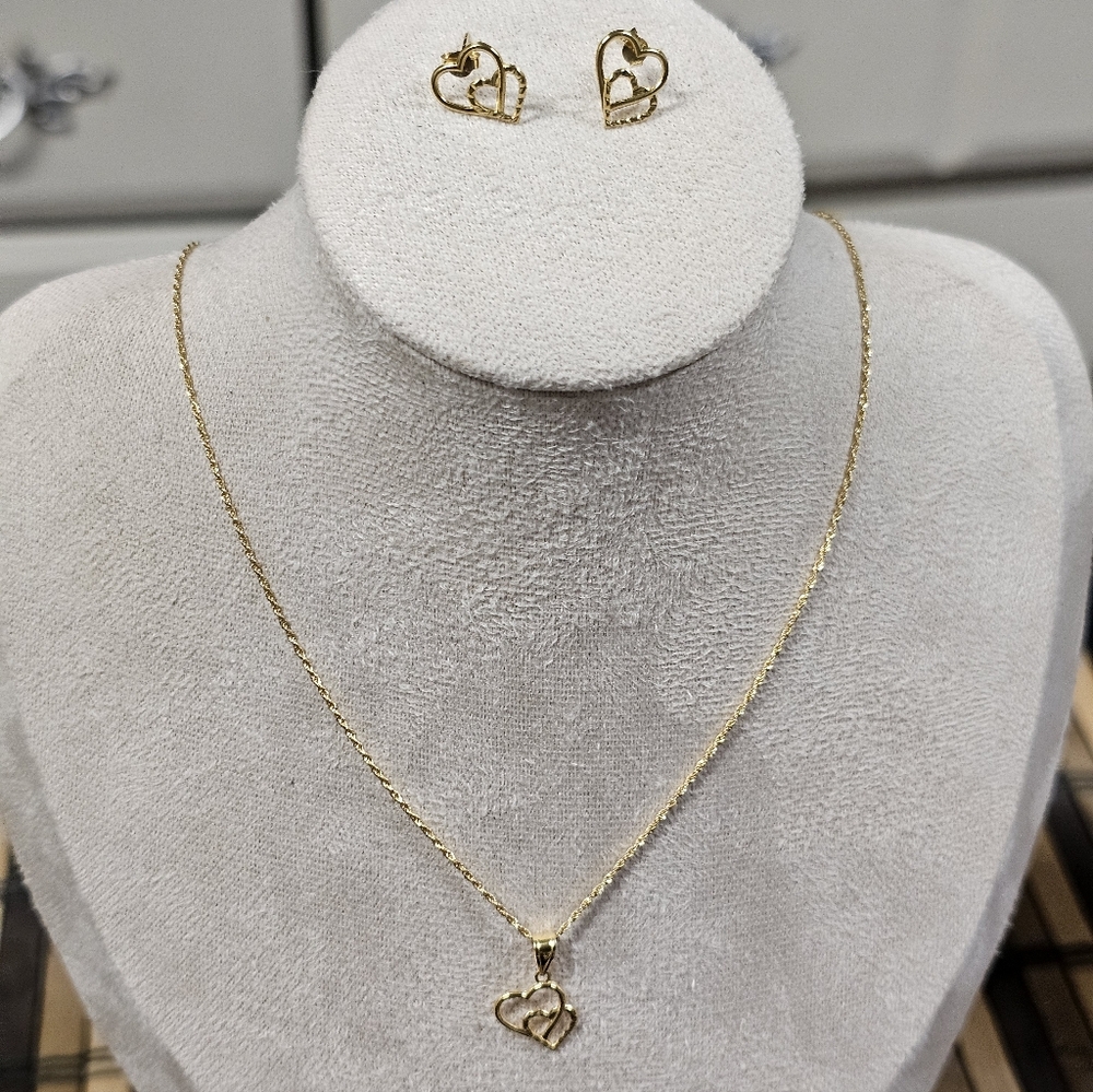 18k Real Saudi Gold Set - Heart Stud Earrings And Pendant